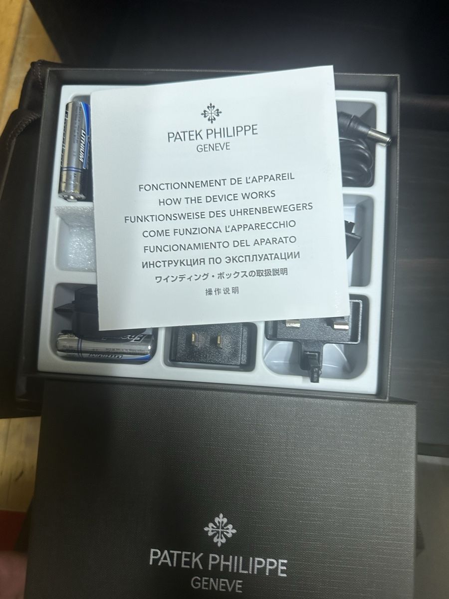 Patek Philippe Uhrenboxen: Boîte Patek Philippe Sky Moscou neuve – Neu und originalverpackt aus Bellevue von bordeaux075cl 3