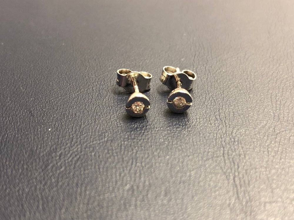 Orecchini pendenti & Orecchini a lobo: Ohrstecker mit Diamanten 0.10 ct. 18 Karat Weissgold 750 – Nuovo (secondo la descrizione) da Bern venduto da bombich
