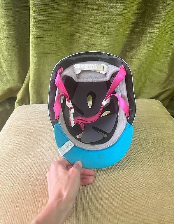 Helme: Helm Kinder Marke "Bern", weiss/pink/türkis – Gebraucht aus Ins von momomodge 1