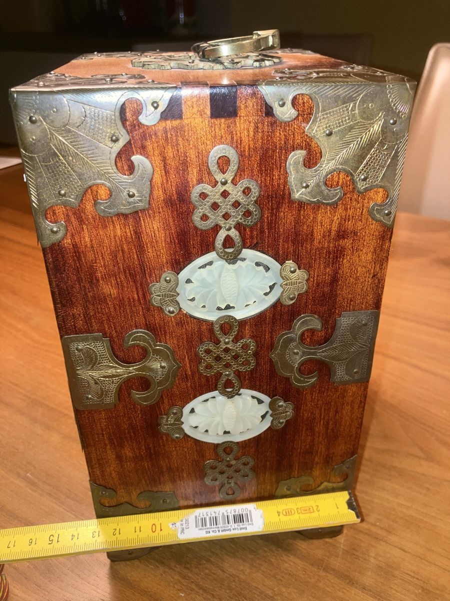 Barattoli: Schmuckkästchen Holz, Schmuckschatulle – Usato da Neftenbach venduto da 889095 8