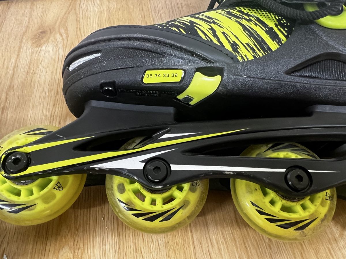 Pattini in linea & Pattini a rotelle: Inline Skates / Rollerblades, Grösse 32-35 – Usato da Dietikon venduto da DeathValley 2