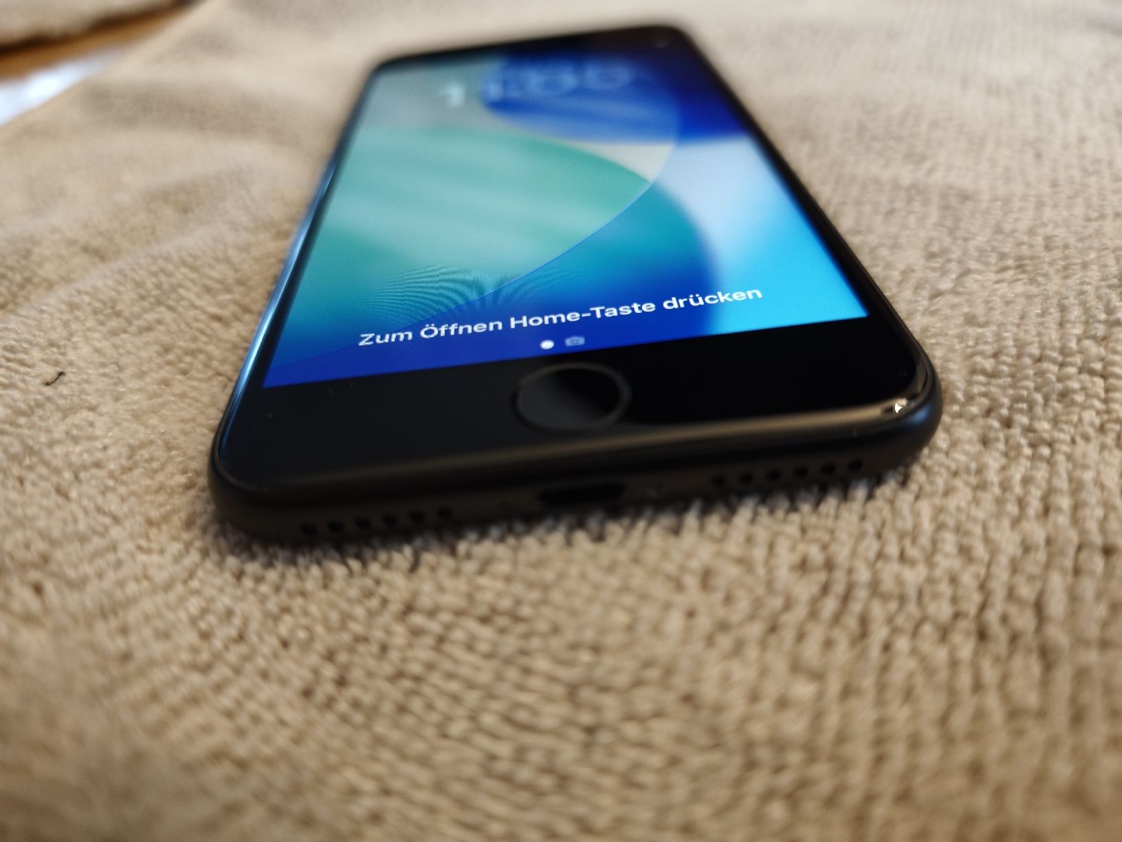 Apple Telefoni cellulari / Smartphones: Apple iPhone SE 2020 - 64 GB – Usato da Volketswil venduto da Dbx_856 7