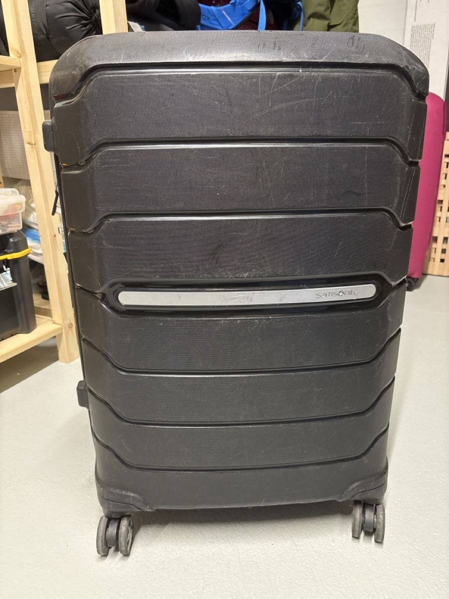 Samsonite Reisekoffer: Samsonite Suitcase Hard Shell – Gebraucht aus Zürich von kam_ysh2