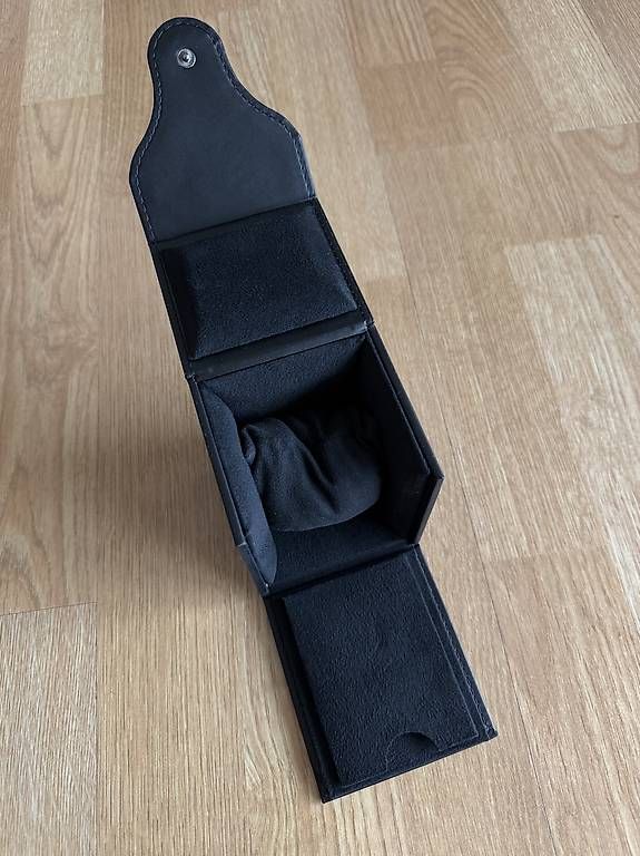 Portagioie: Audemars Piguet Travel Box Original – Nuovo e nell'imballaggio originale da Zürich venduto da shuenoma 1