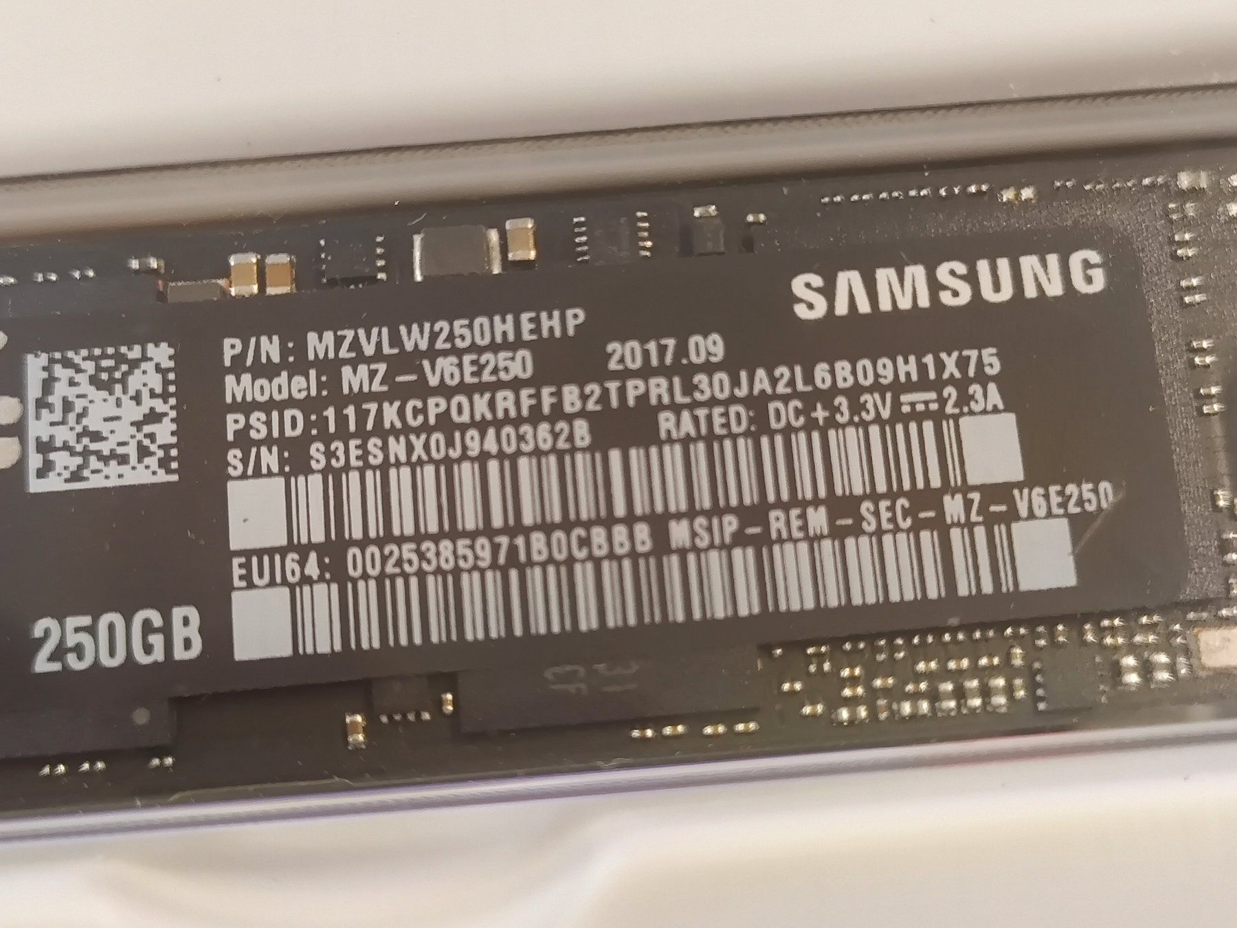 Samsung Harddisks: Samsung 960 EVO M.2 NVMe SSD 250GB – Gebraucht aus Luzern von Sgallego 1