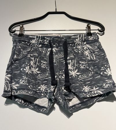 Kurze Hosen Chicorée