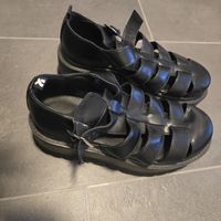 Koi Footwear
