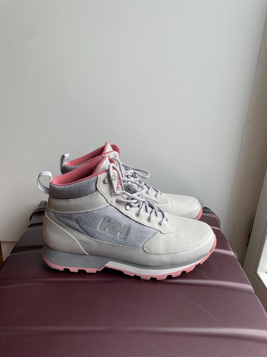 Helly Hansen Chaussures femmes: Helly Hansen Wanderschuhe Gr. 41 – D'occasion à Lengnau BE par DieBiene8