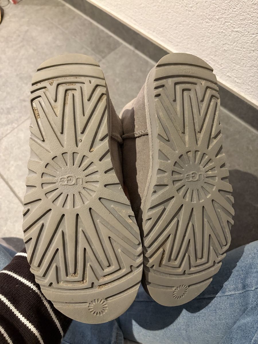 Ugg Scarpe da donna: Graue Ugg Stiefeletten – Usato da Staufen venduto da SilveRain 2
