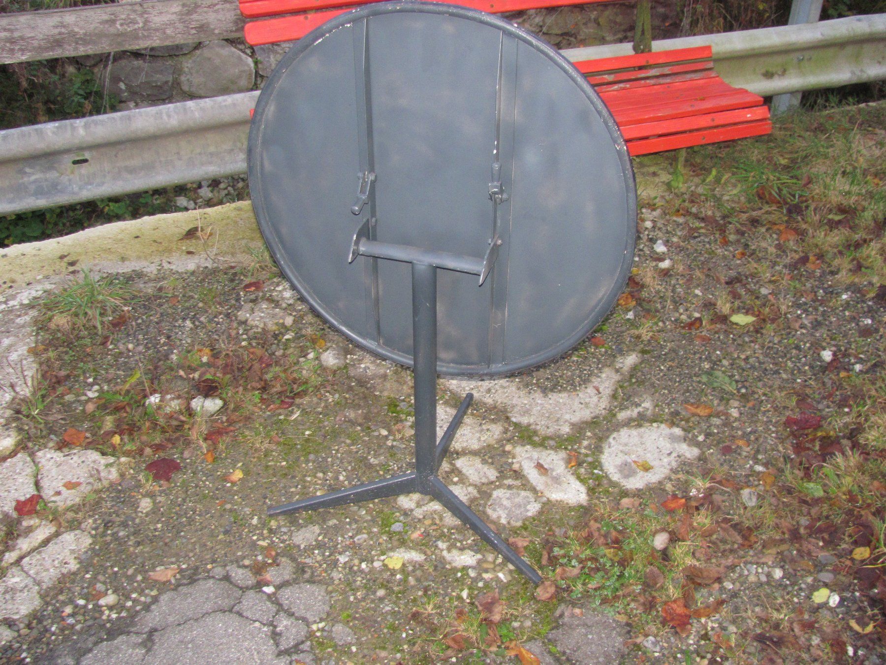 Bigla Tische: STELLA ? Gartentisch Klapptisch Ø 80cm, OK – Gebraucht aus Malters von Monark 1