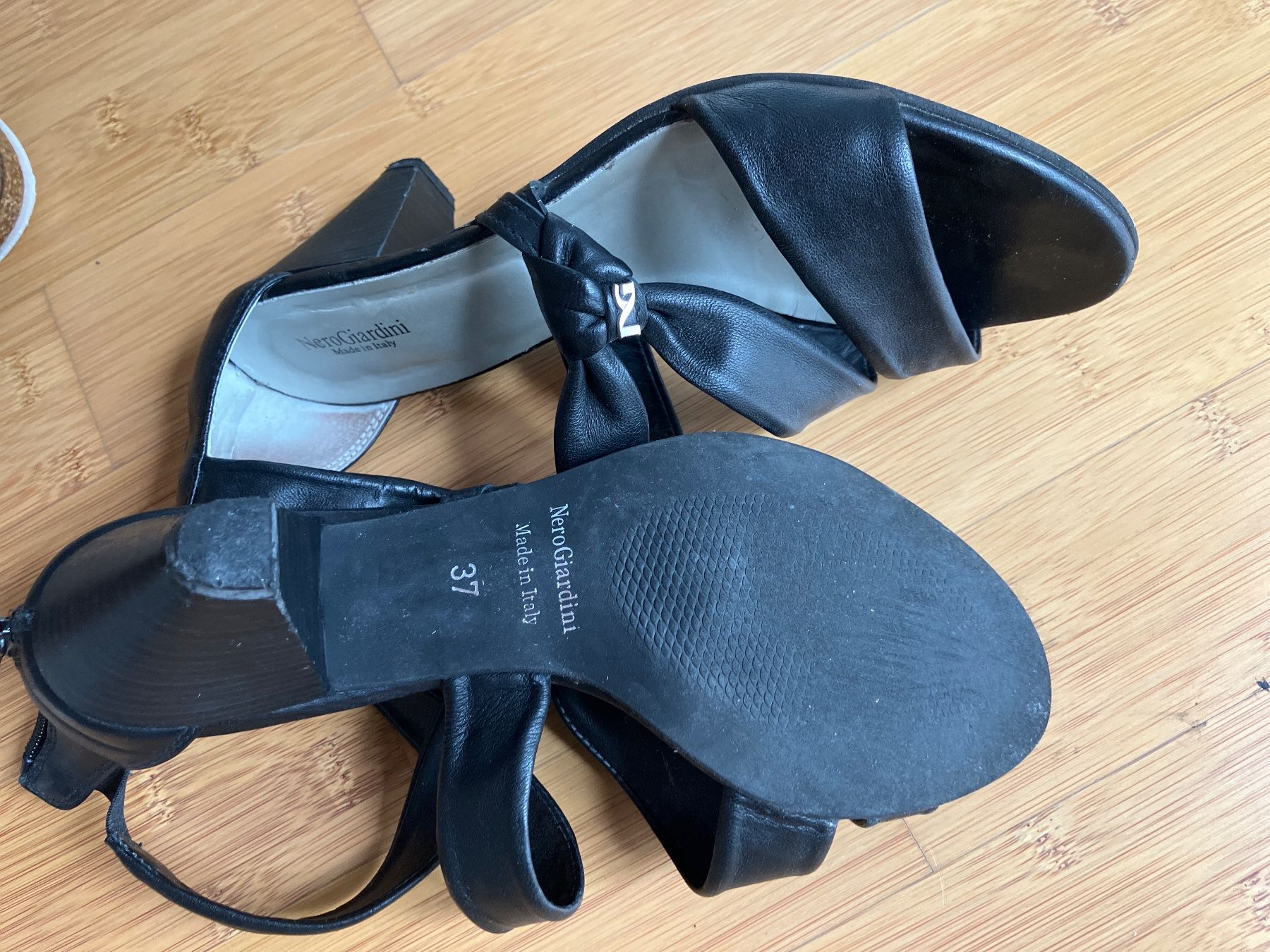 Chaussures femmes: Schicker Schuh von Nero Giardini – D'occasion à Belp par Bverona 3