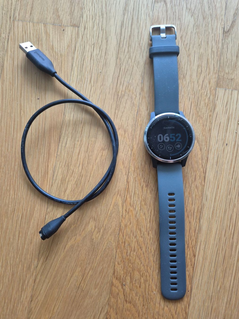 Garmin Smartwatch: Garmin Viovactive 4 – Usato da Spiez venduto da kurtf2005