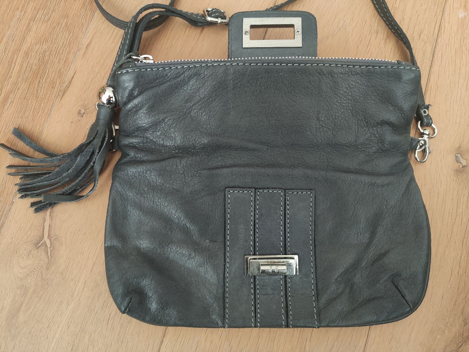 Borse da donna: Kleine graue Ledertasche – Usato da Zürich venduto da R-2015 1