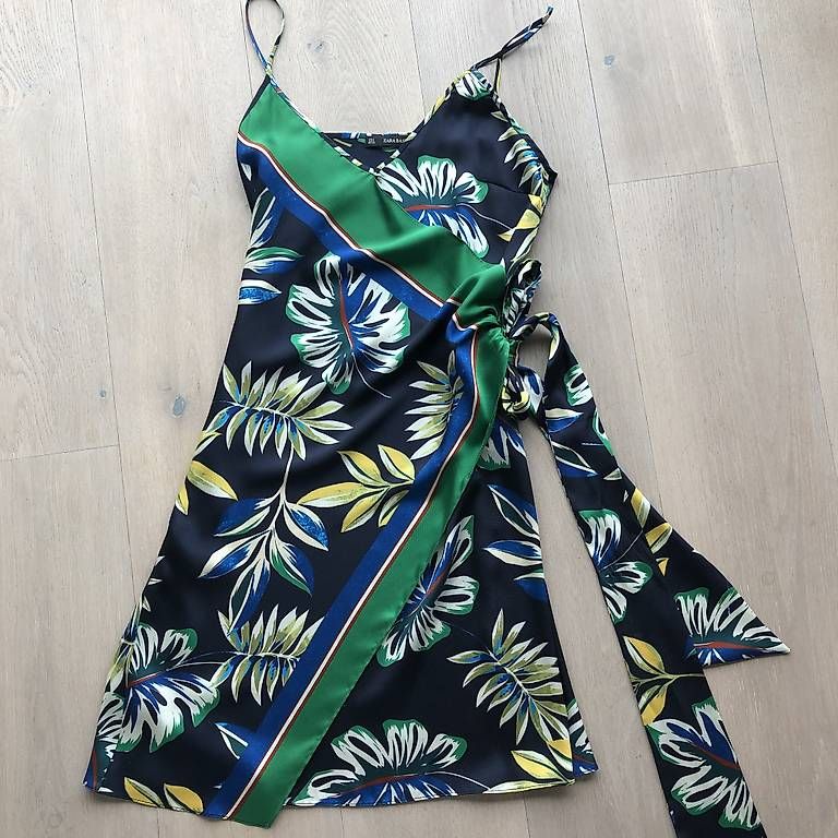 Zara Vestiti: Neuwertiges Spaghettikleid von Zara – Usato da Kilchberg ZH venduto da Anie.