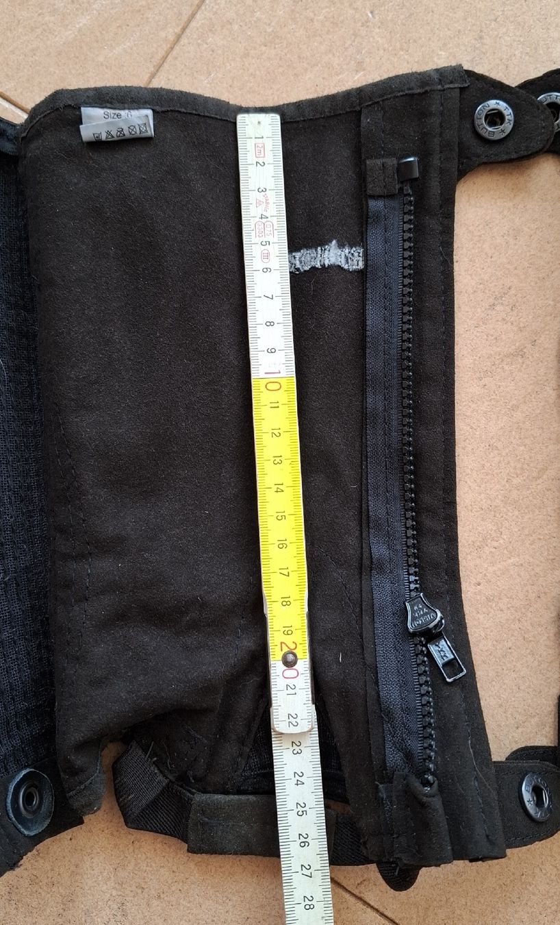 Stinchiere & Fasciature: Kinderchaps Amara Grösse Size 6 – Usato da Thun venduto da lede