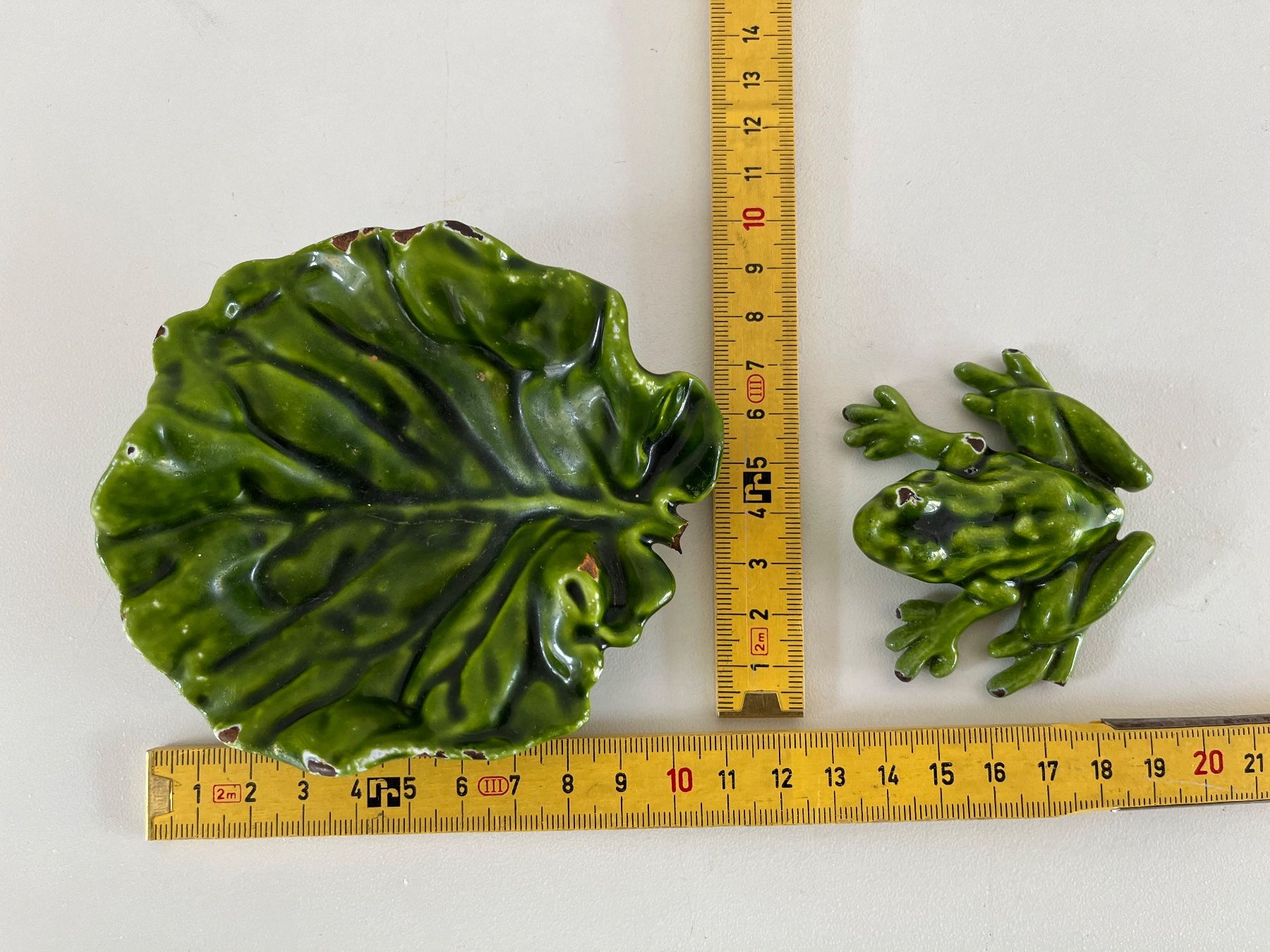 Figuren: alter Frosch mit Blatt / Gusseisen emailliert – Gebraucht aus Wetzikon ZH von seli03 9