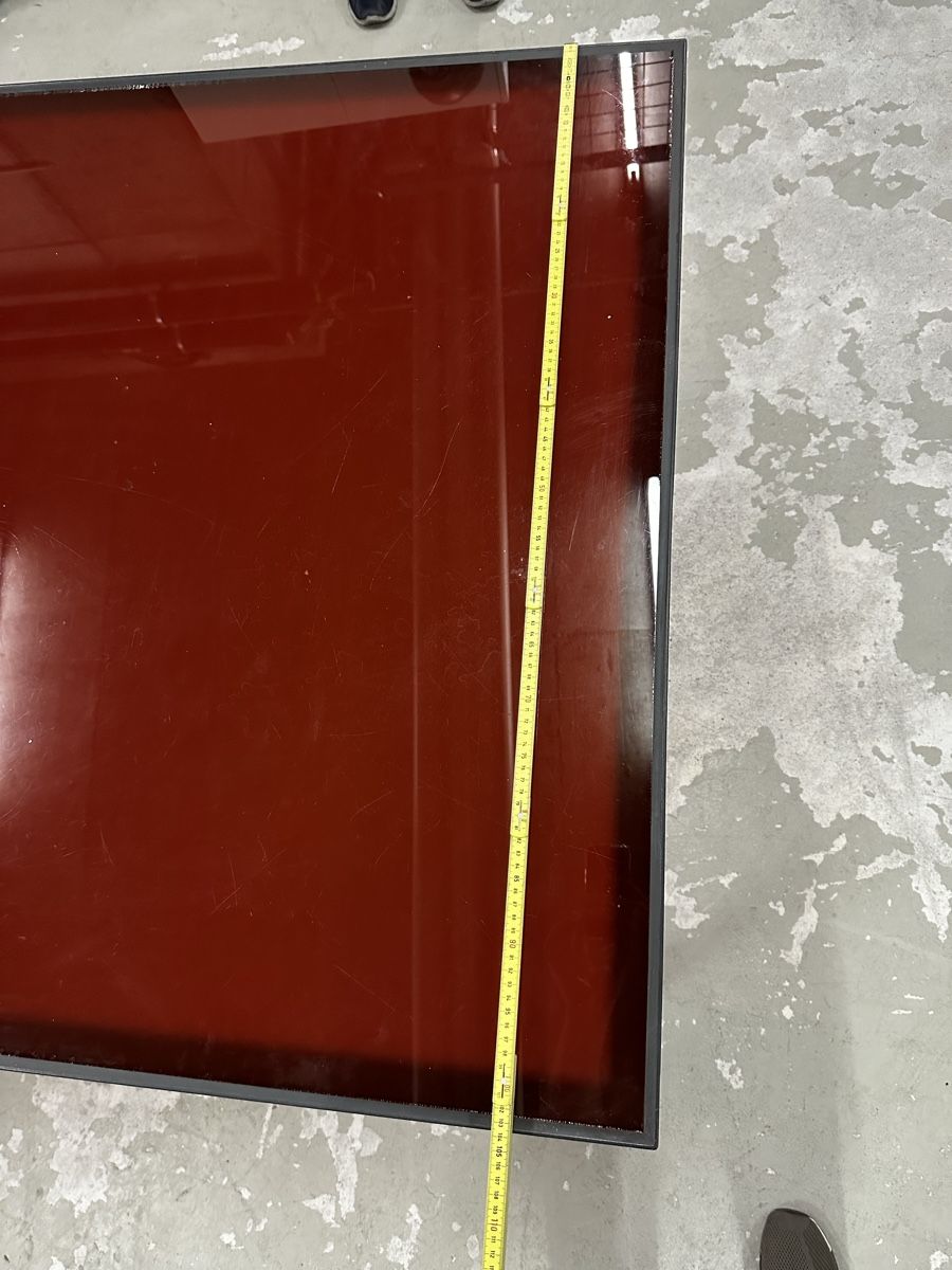 Tavoli: Tisch / Gartentisch mit rotem Glas – Usato da Chur venduto da Sim7000 1