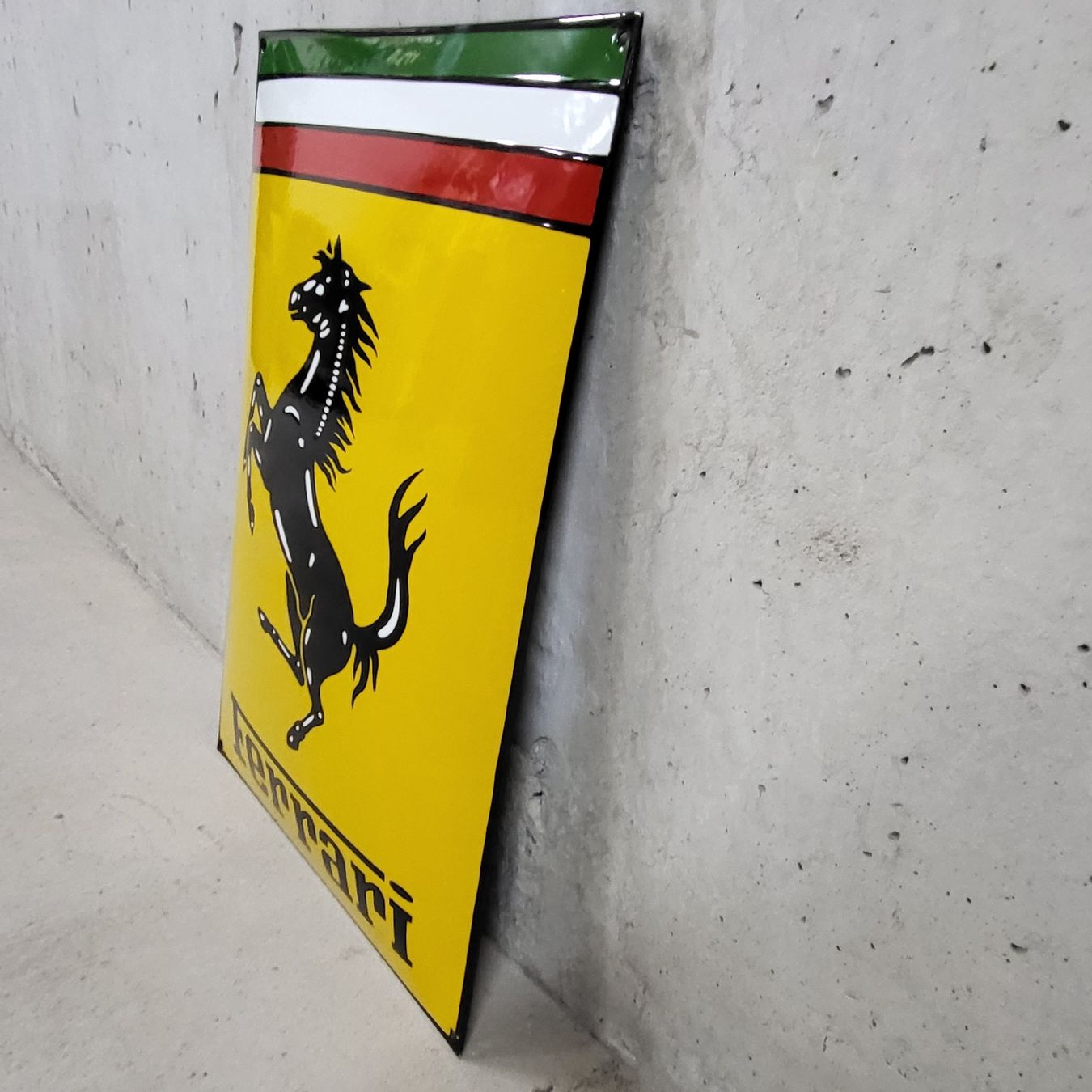 Insegne: Emailschild Ferrari – Usato da Zürich venduto da timbuktu03 1