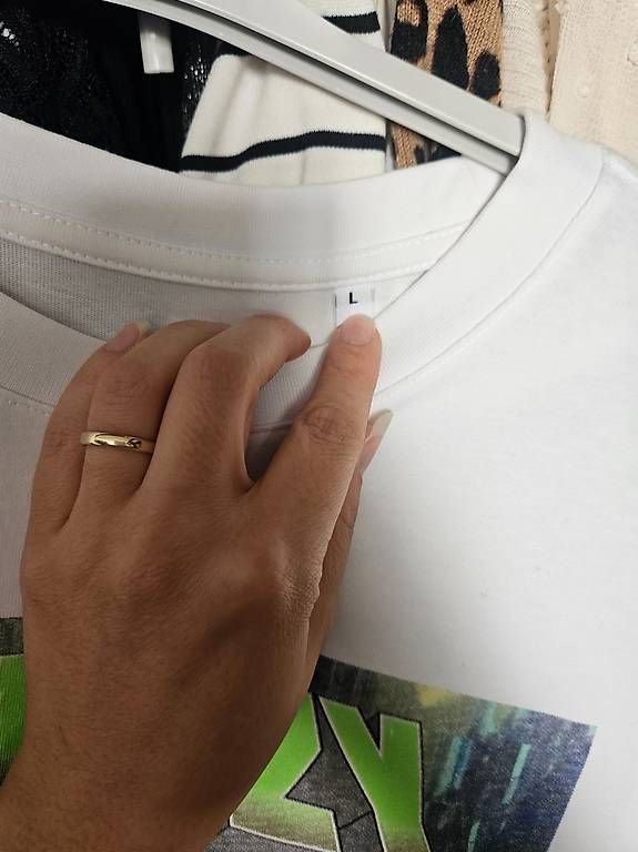T-Shirts: Chris Brown Merch T-Shirt – Gebraucht aus Frauenfeld von Jewells-Child 1