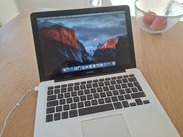 Ordinateur Apple MacBook 2GHz 8Go RAM 500Go SSD/ mid 2009