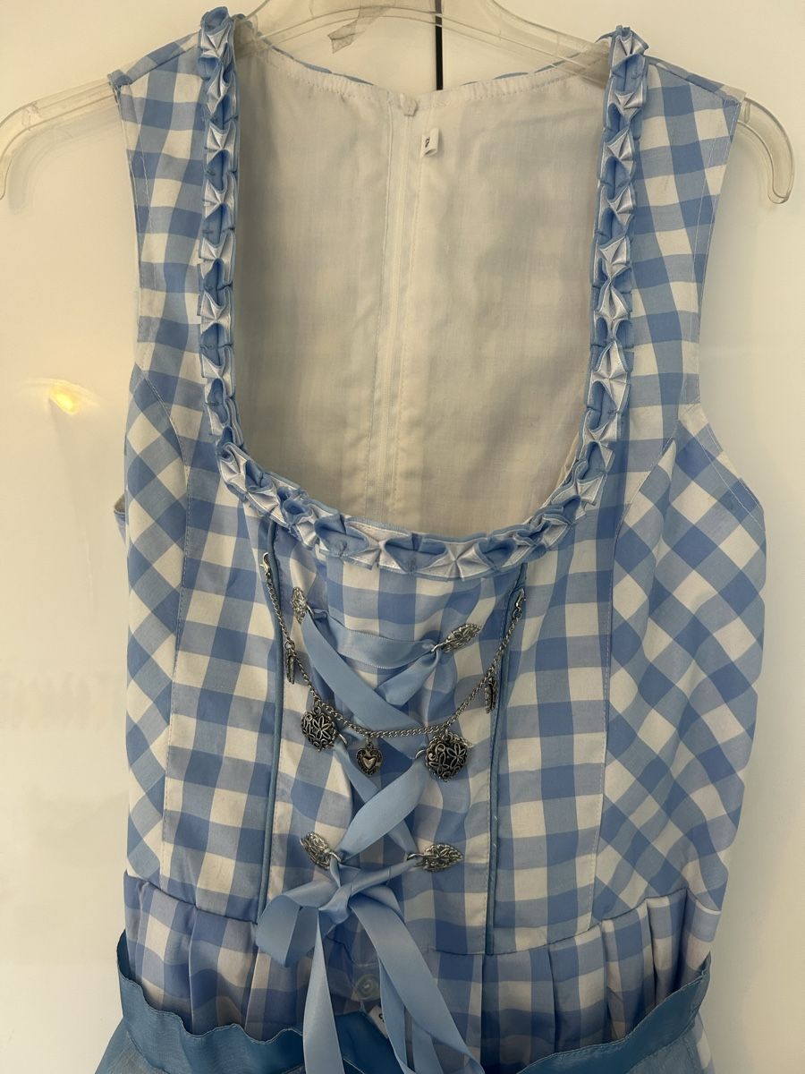 Kleider: Dirndl – Gebraucht aus Allschwil von Filouactiv 2