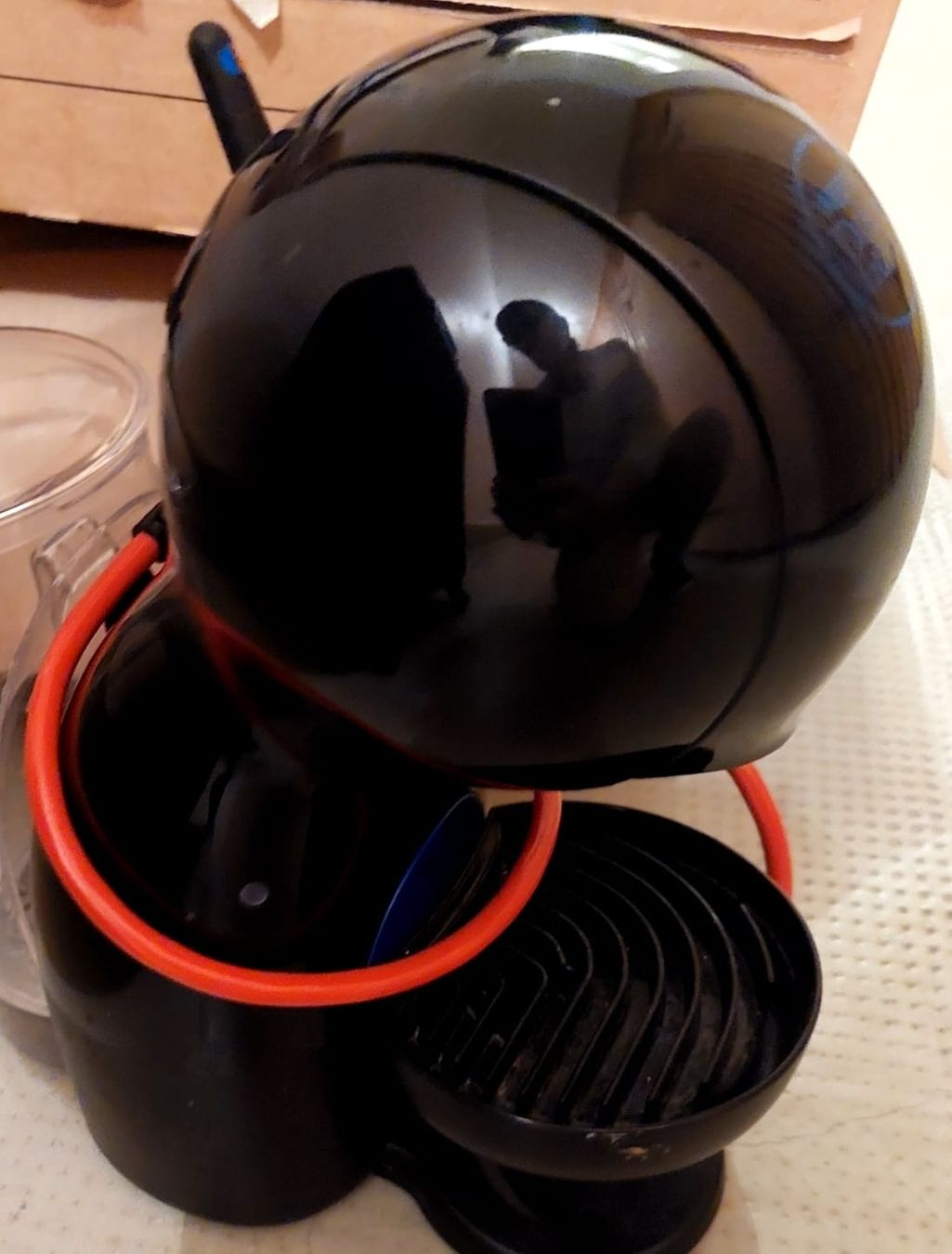 Machine à café Dolce Gusto noir bon état (D #39 occasion) à Monthey pour