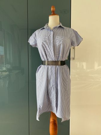 Gestreiftes blaues Hemdkleid Größe S