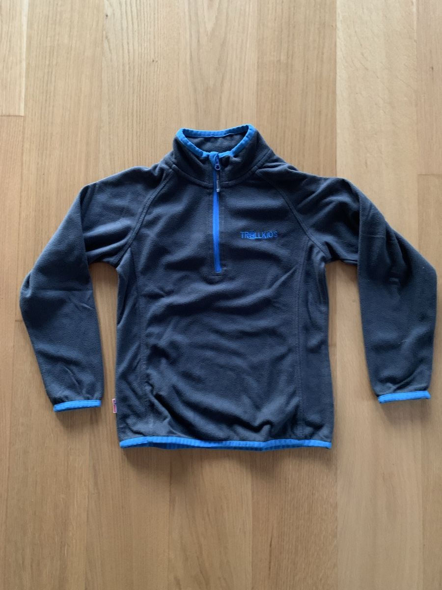 Maglioni & Felpe: Trollkids Fleece Pullover Grösse 128 – Usato da Niederneunforn venduto da sonne6666