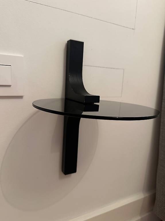 Bolia Nachttische: Bolia Table de chevet murale suspendue – Gebraucht aus Geneve von Lozery 1