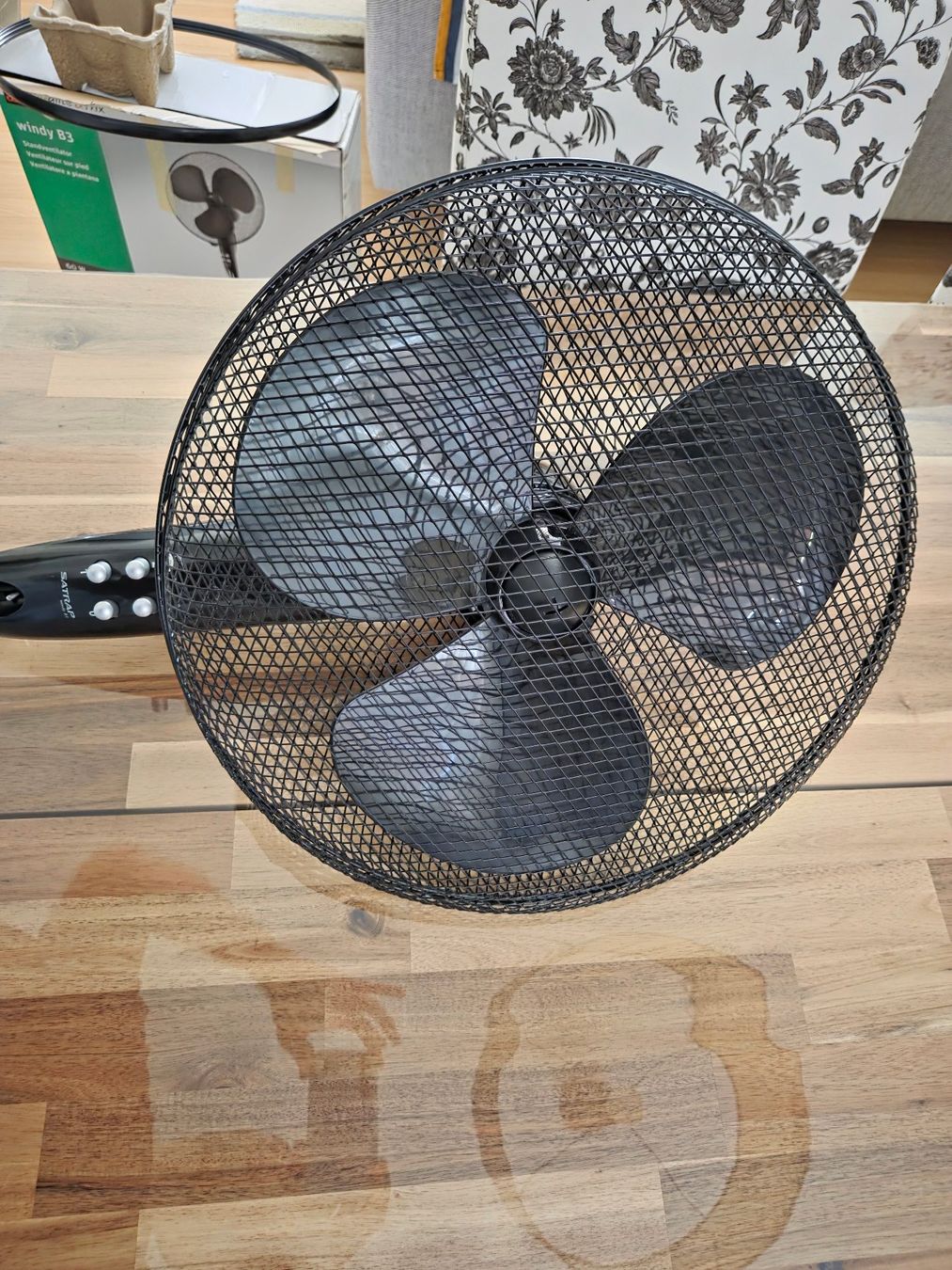 Ventilateurs: Standventilator SATRAP windy B3 60W schwarz – D'occasion à Wettingen par bsoubelet 1