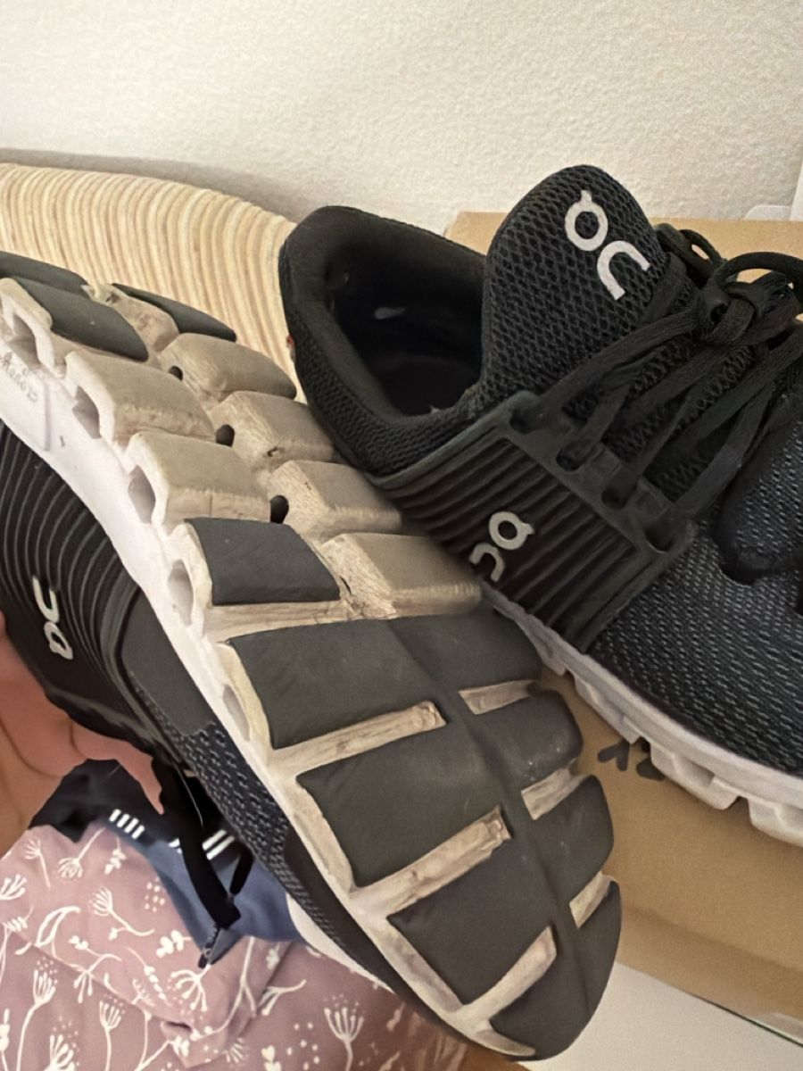 On Scarpe da donna: On Laufschuhe Cloud schwarz gebraucht – Usato da Meilen venduto da inanilus93 5