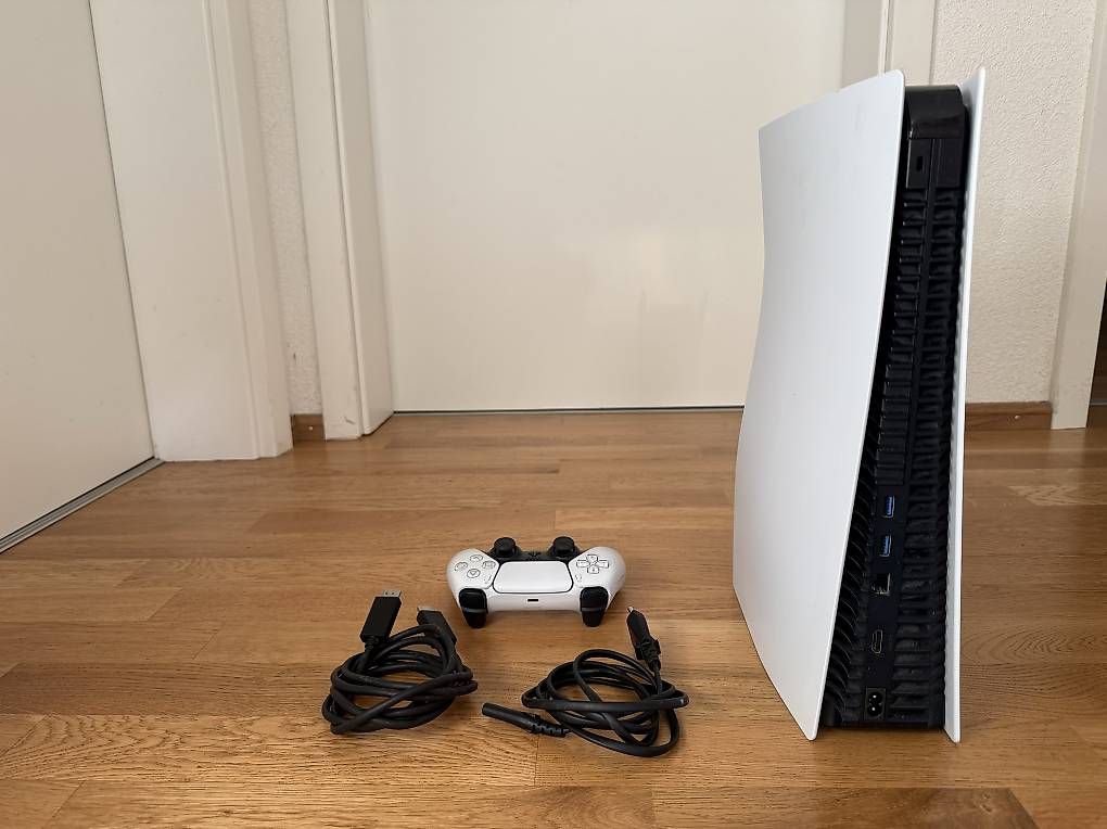 Consoles: PlayStation 5 Disc Edition mit Controller – D'occasion à Oberriet SG par tri_75qr 4