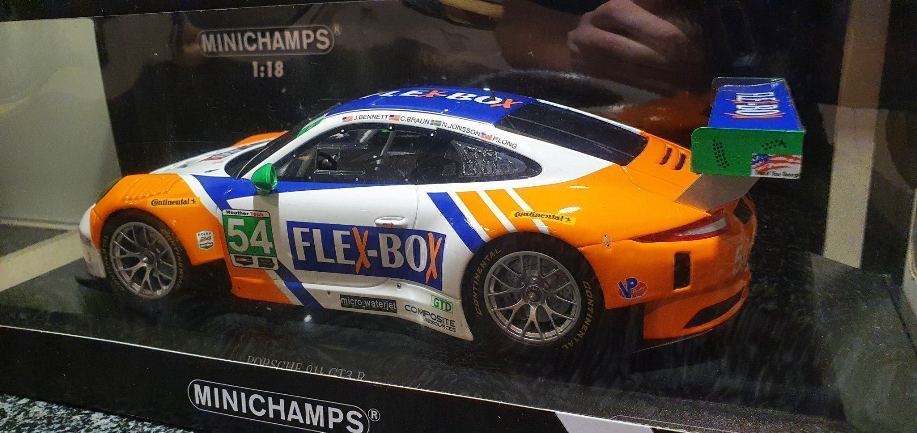 Porsche Modellini d'auto: Porsche 911 GT3 R 1:18 – Nuovo e nell'imballaggio originale da Ballwil venduto da Veyron94 3