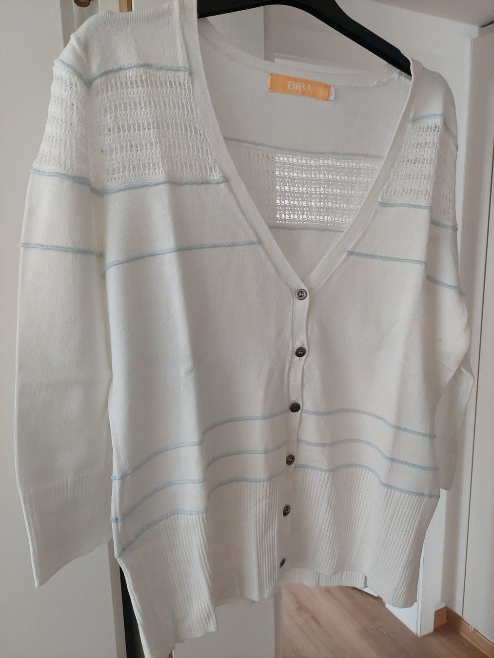 Biba Jacken: Strickjacke Gr. L von BIBA – Gebraucht aus Flims Dorf von Truemorish