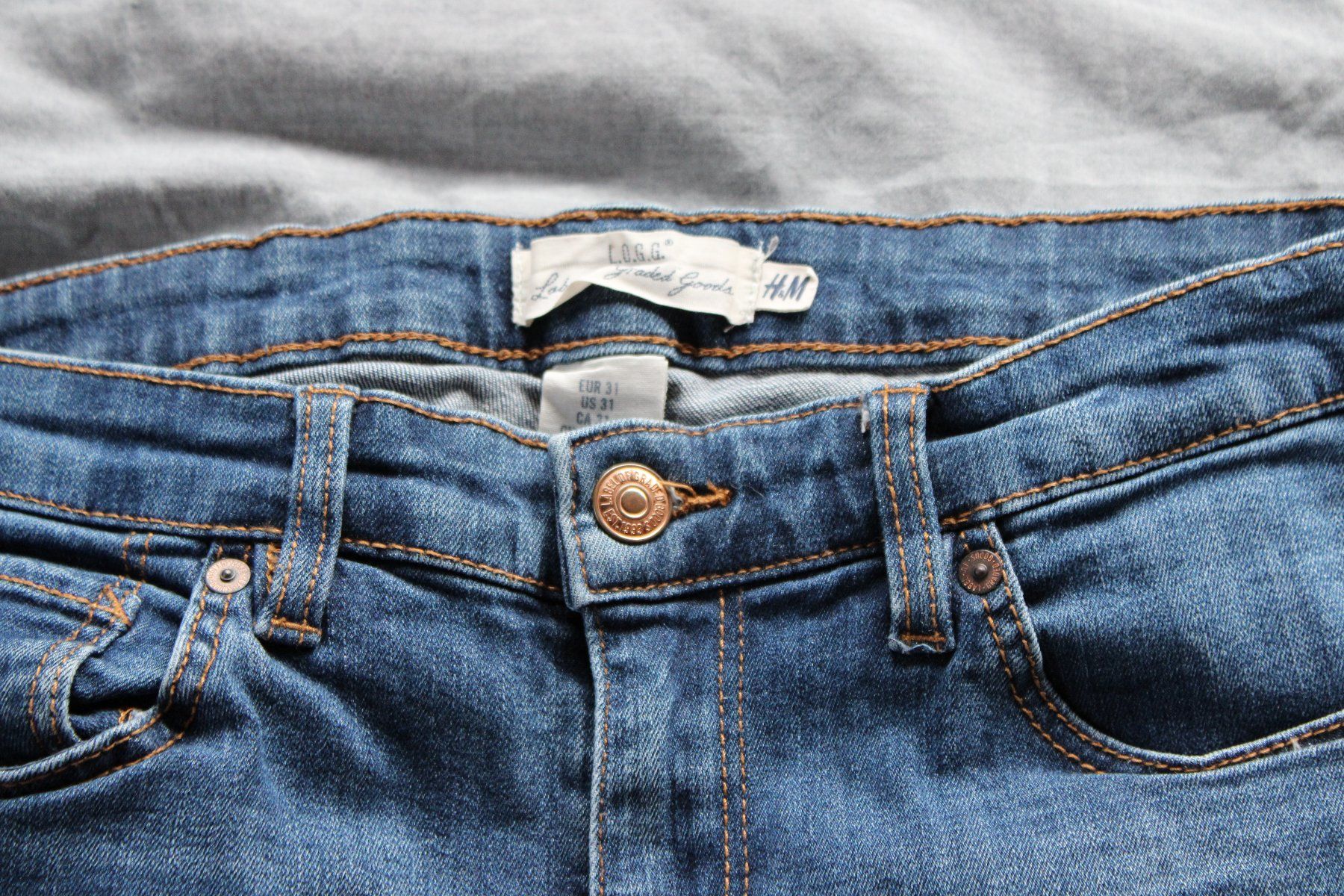 H&M Jeans: Jeans Shorts H&M L.O.G.G. – Usato da Hombrechtikon venduto da lehnerrr 2