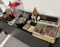 Aus Räumung Interessante Flohmarkt-Artikel Lot