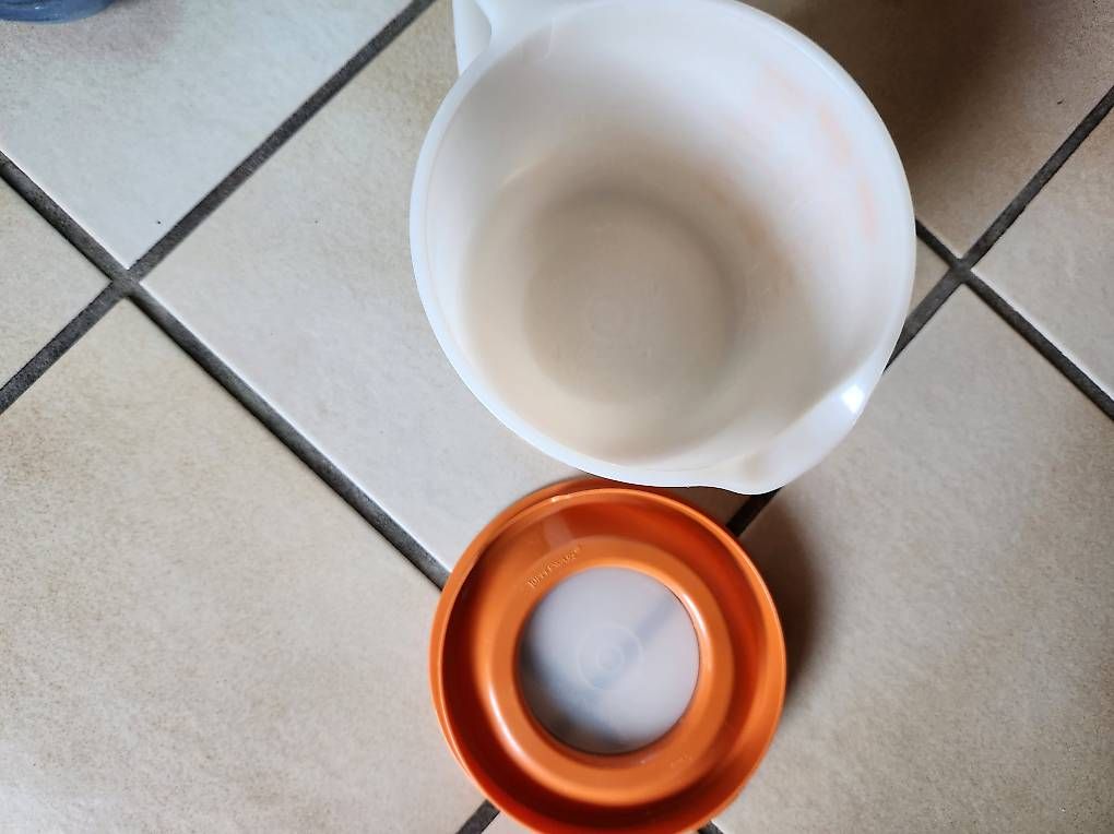 Tupperware Recipients et similaires: Tupperware Mess Mix 2l wenig gebraucht – D'occasion à Gstaad par Meiel2020 3