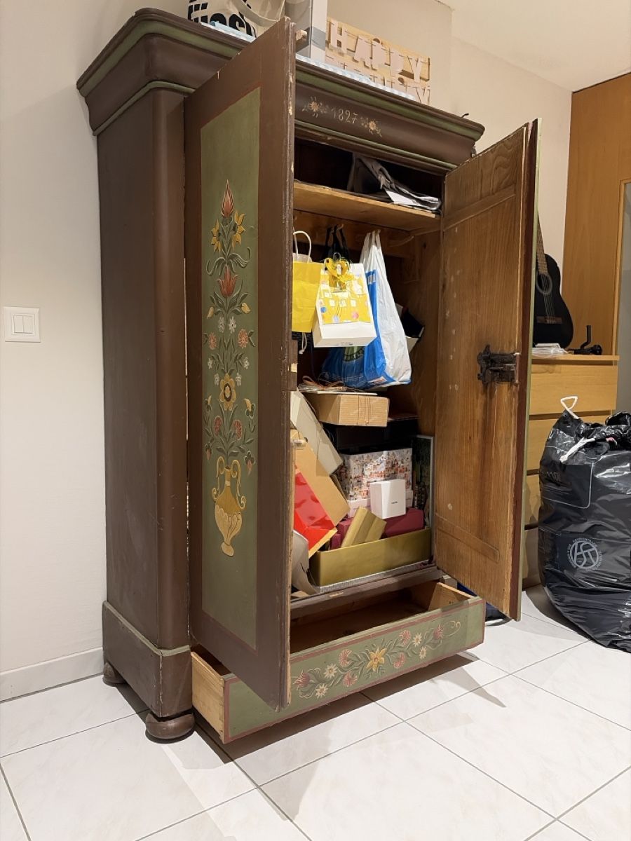 Armadi: Antiker Schrank, Bauernschrank – Usato da Wilen (Sarnen) venduto da EMI-62 5
