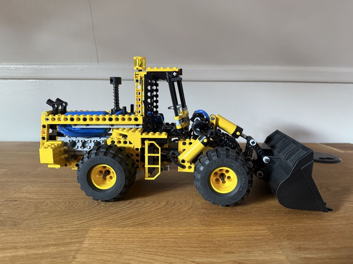 Technics Kit di costruzioni: Lego Technic Radlader 8459 – Usato da Reisiswil venduto da uleibundgut 1