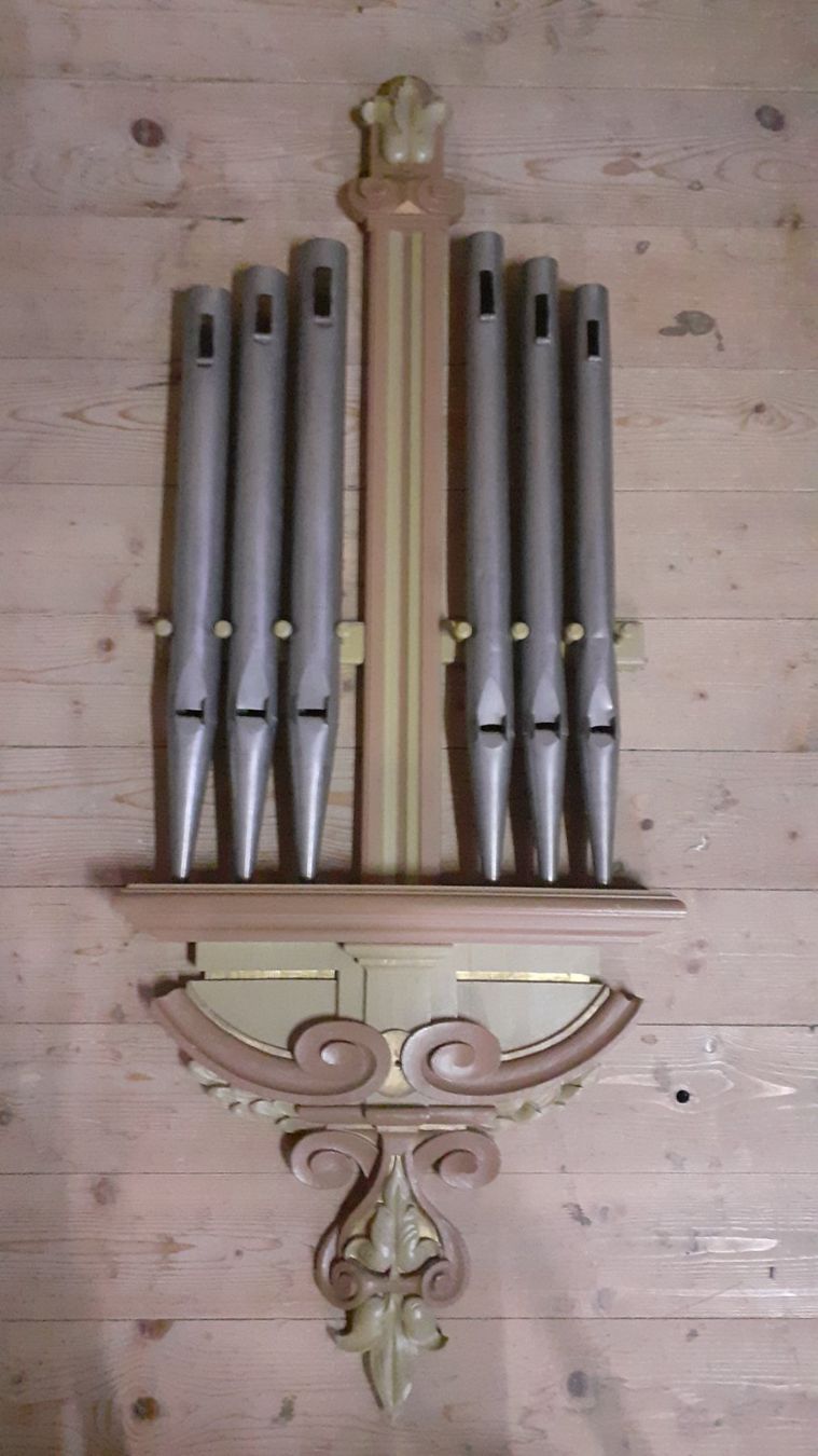 Wurlitzer Musikinstrumente: ❤ 2 Barock Halterungen oder Gestelle mit Orgelpfeifen..👀 – Gebraucht aus Wetzikon ZH von Patina-Art 1