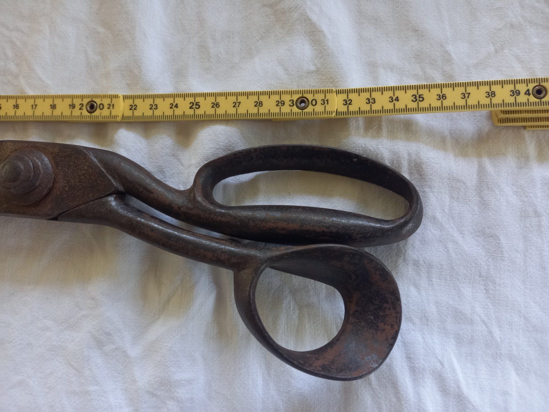 Tutti gli attrezzi: Ciseau de tailleur ancien en métal – Usato da Rossens FR venduto da Souris1 1