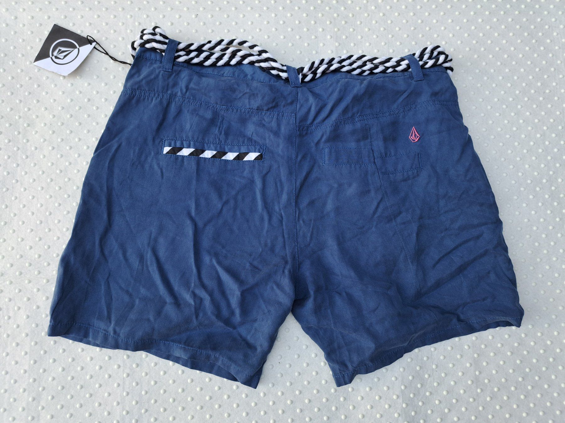 Hosen: NEU! Volcom Damenshorts, Gr. M, Navy – Neu (gemäss Beschreibung) aus Gysenstein von joshuas81 2