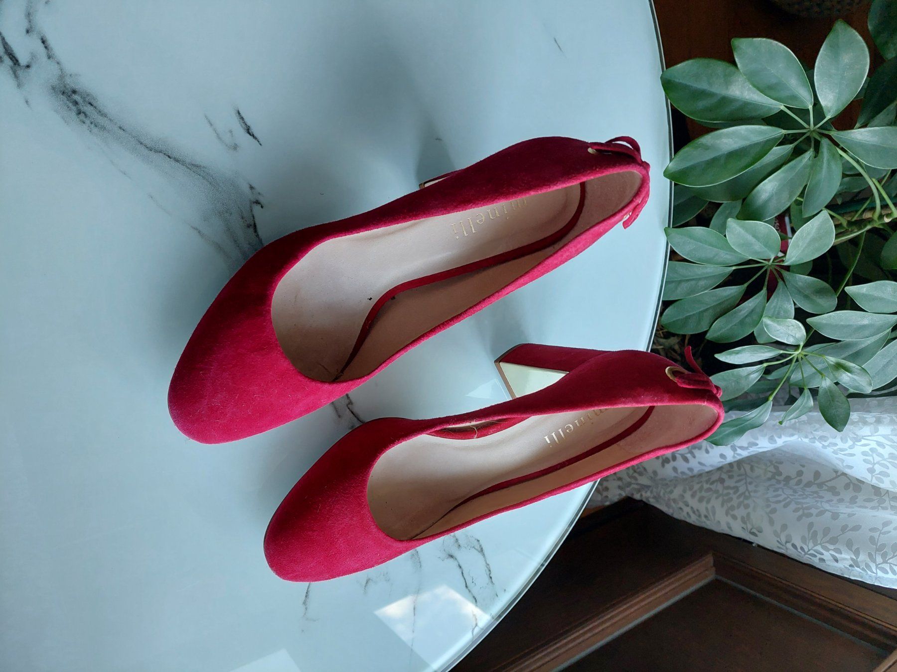 Damenschuhe: Escarpins rouges en daim de marque Minelli en taille 38 – Neu (gemäss Beschreibung) aus Genève von kas_m2qq