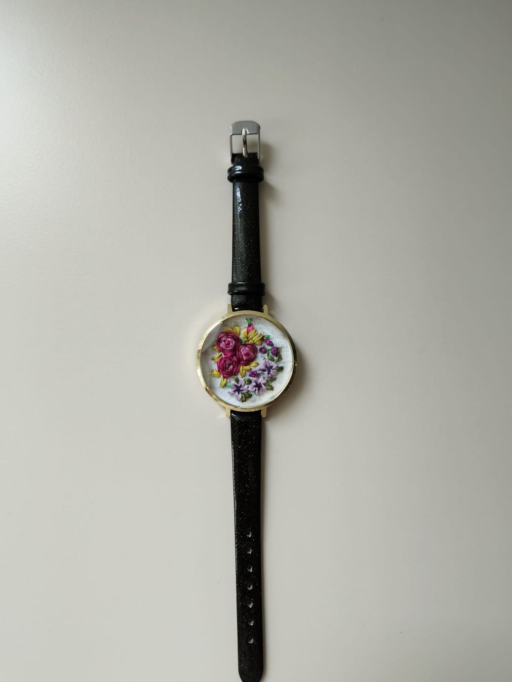 Bracciali & Braccialetti: Bracelet en forme de montre – Nuovo e nell'imballaggio originale da Arnex-sur-Orbe venduto da can_97vn 3