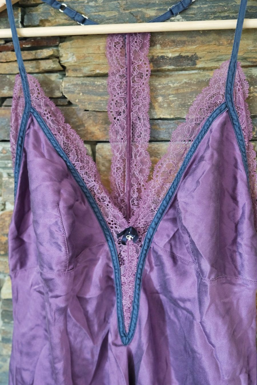 Altra biancheria intima: Negligé Nachthemd violett mit Spitze – Usato da Wohlen AG venduto da Exitburn 2