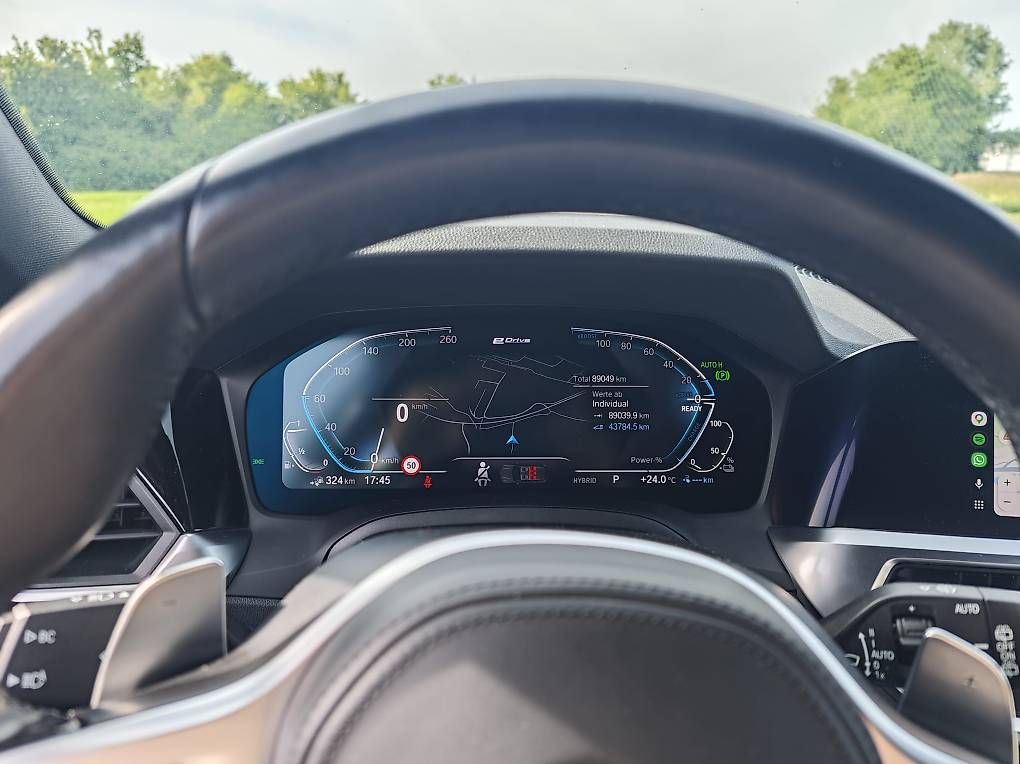 BMW Automobili: BMW 330e xTouring Hybrid M Paket – Usato da Dietlikon venduto da rotshalimar 6
