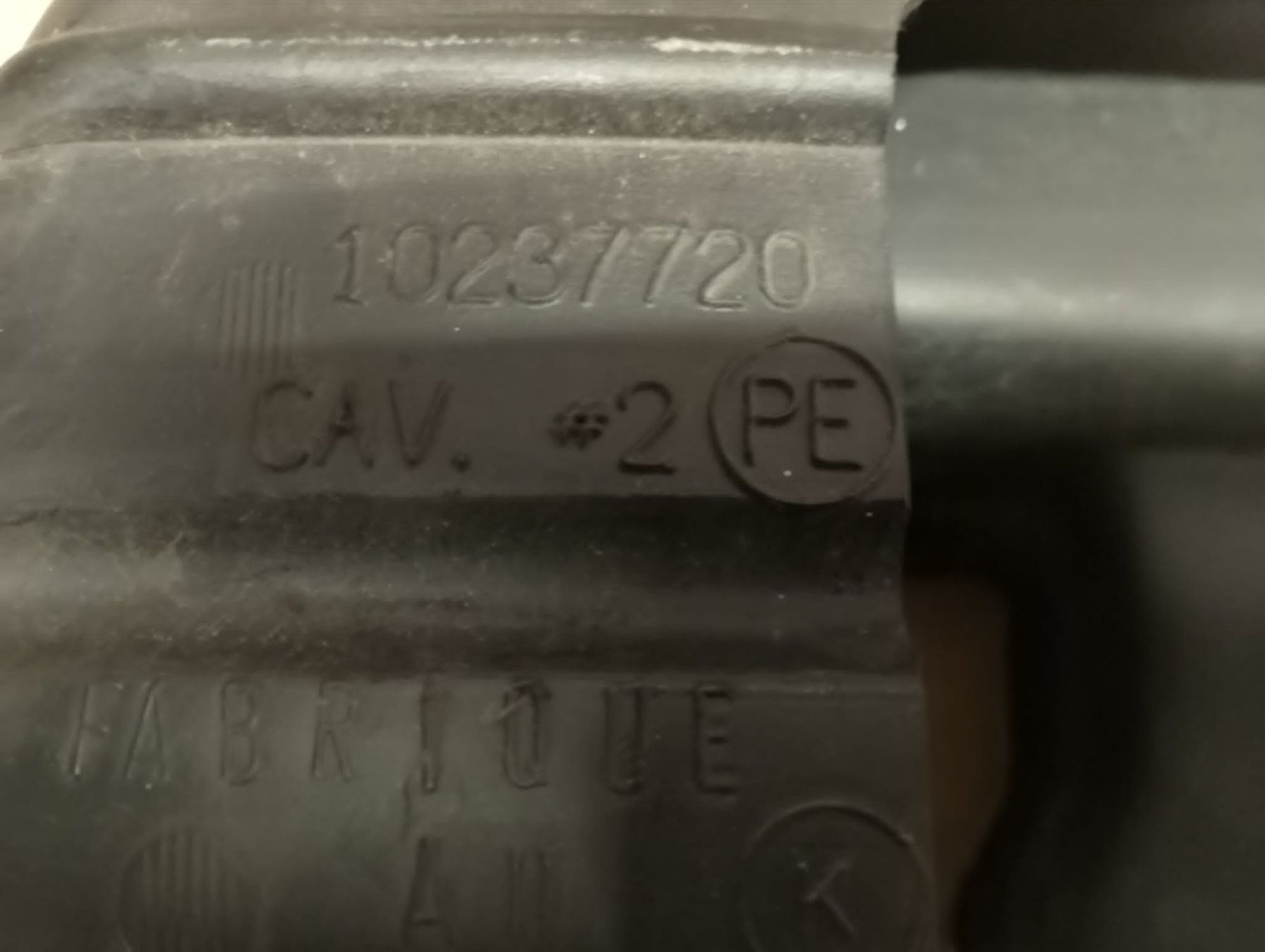 GM Alle Autoersatzteile: Ansaug Duct GM  10237720 – Gebraucht aus Niedergösgen von usc_2h5n 3