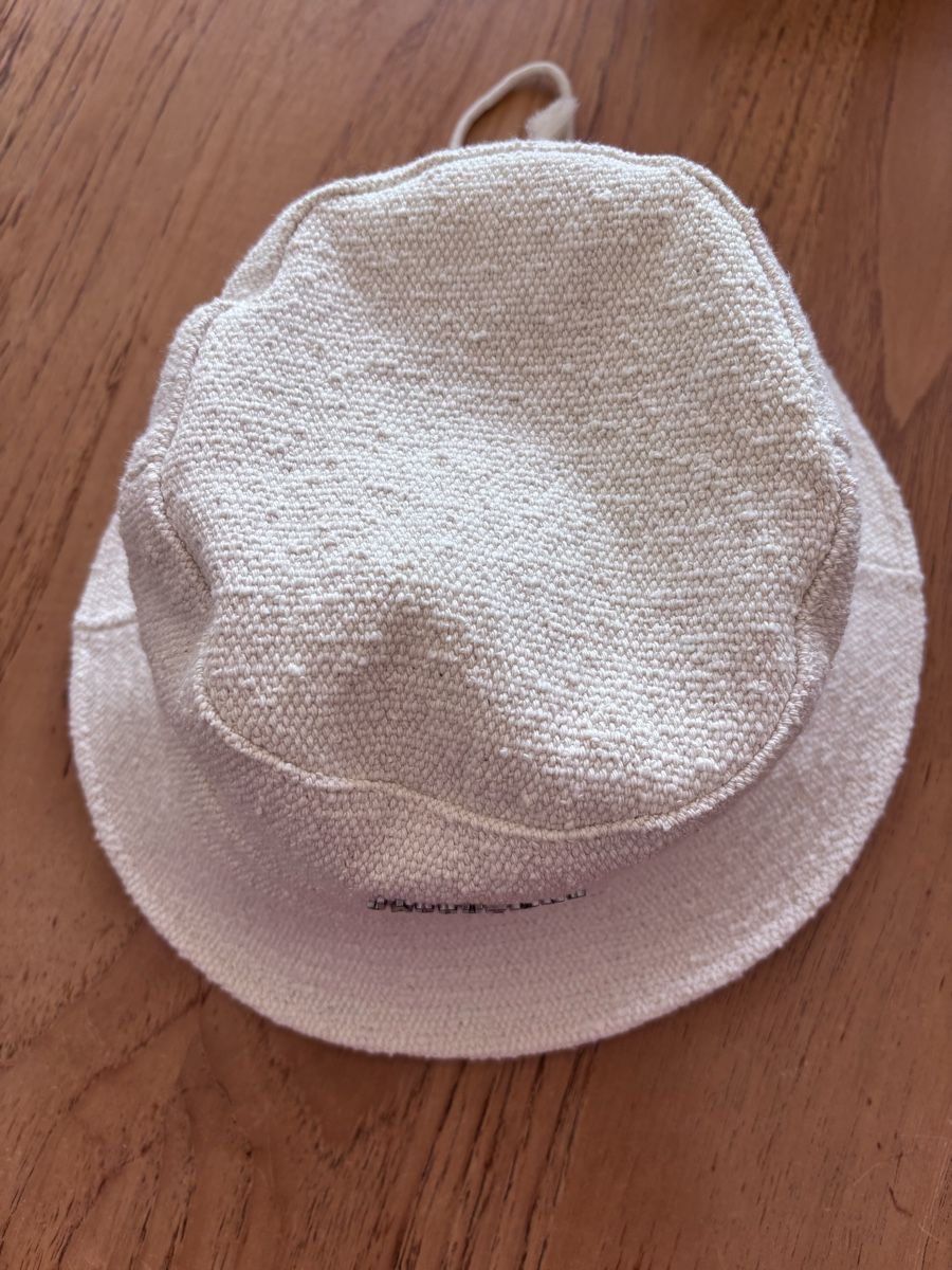 Jacquemus Copricapi, berretti & cappellini: Jacquemus Le bob Gadjo hat – Usato da Zürich venduto da Grothschild 1