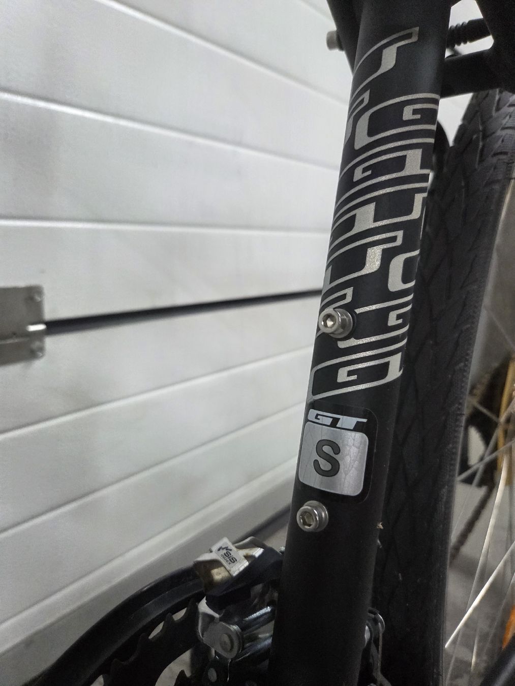 GT Biciclette: Fahrrad GT Traffic 3.0- Schwarz- Grösse S – Usato da Oberhasli venduto da General-Dealer 8