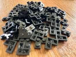 LEGO 75x Winkelplatte Ecke 2x2 (2420)